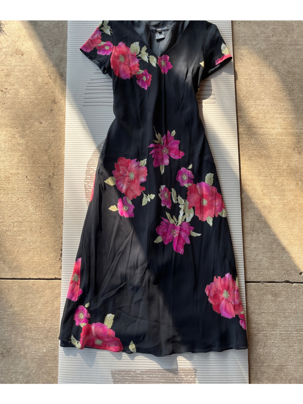 Jones Wear Black Maxi Dress with Bright Pink Floral Print